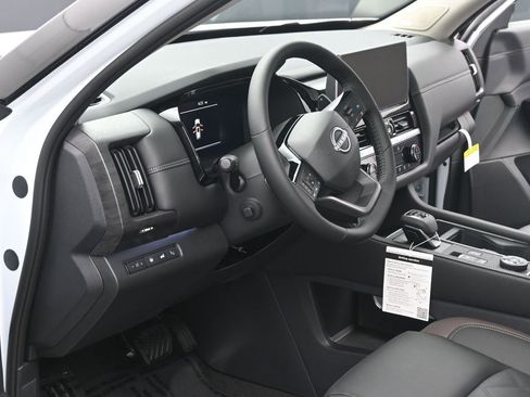 New 2026 Nissan Pathfinder Platinum w/ Lighting Package AWD/4WD image 7