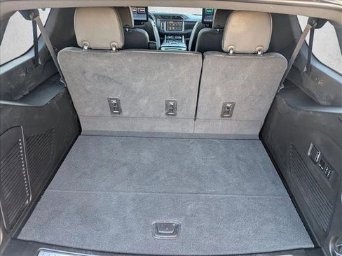 Used 2023 GMC Yukon XL Denali image 23