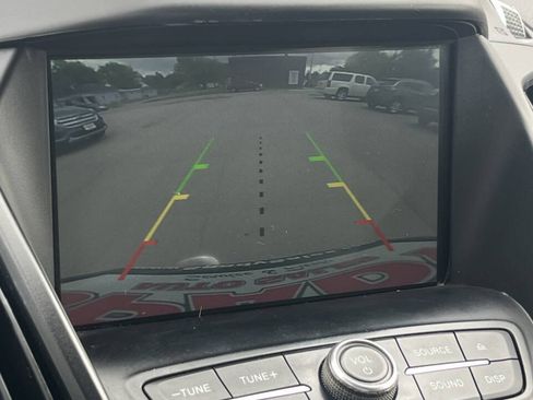 Used 2017 Ford Escape SE w/ Equipment Group 201A AWD/4WD image 28