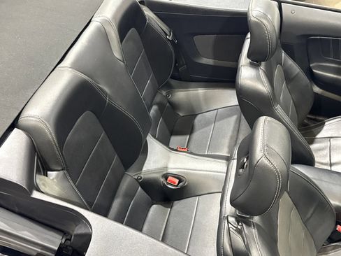 Used 2019 Ford Mustang GT Premium RWD image 35