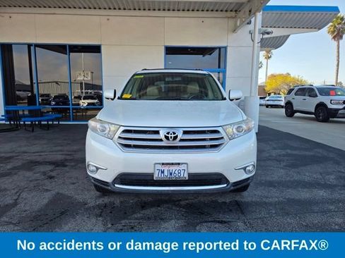 Used 2011 Toyota Highlander Limited w/ Tow Pkg AWD/4WD image 2