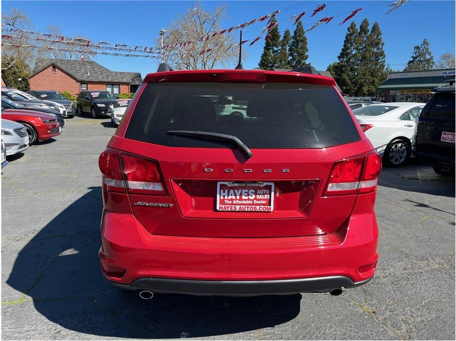 Used 2018 Dodge Journey SXT w/ Connectivity Group FWD image 6