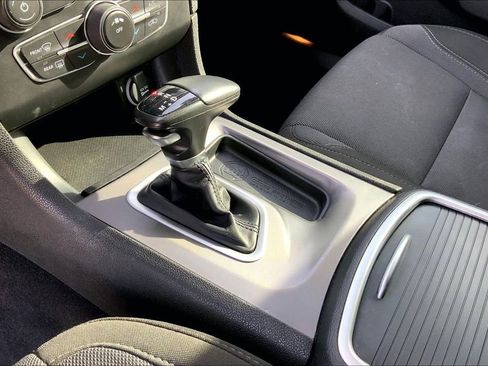 Used 2022 Dodge Charger SXT image 15