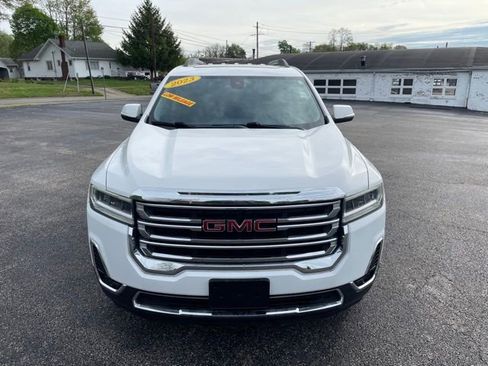 Used 2023 GMC Acadia SLT w/ Preferred Package FWD image 2
