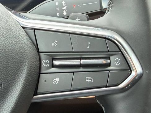 New 2027 Chevrolet Equinox LT w/ Convenience Package II FWD image 9