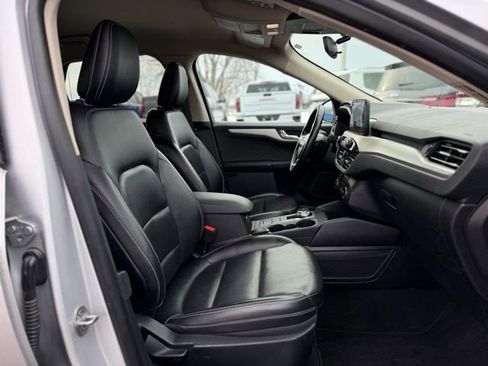 Used 2020 Ford Escape SEL image 11