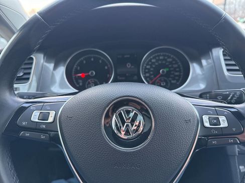 Used 2017 Volkswagen Golf Alltrack SE image 28