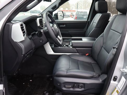 Used 2025 Toyota Tundra Platinum image 4