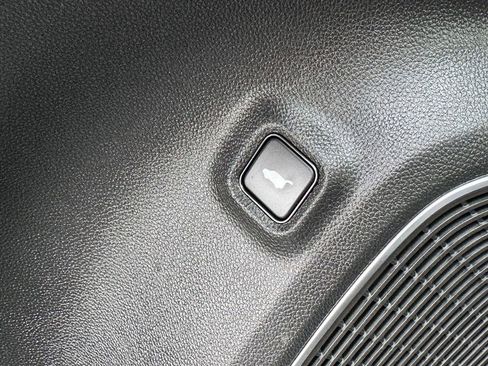 Used 2023 Acura MDX SH-AWD w/ Technology Package image 33