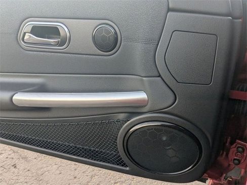 Used 2005 Chrysler Crossfire Convertible w/ Special Edition Group image 27