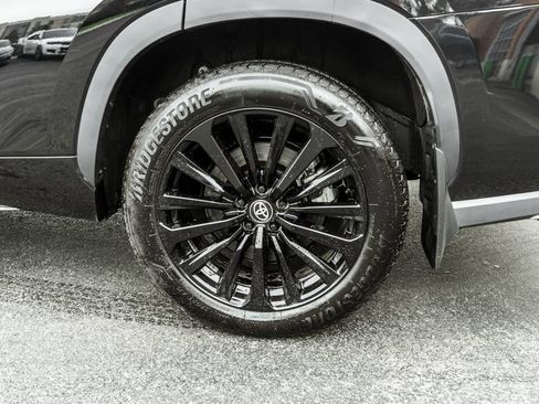 Used 2025 Toyota Highlander XSE AWD/4WD image 30