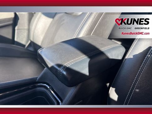 Used 2025 Jeep Compass Limited image 28