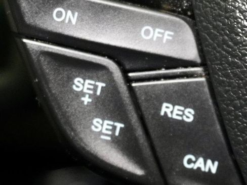 Used 2017 Ford Escape SE image 30