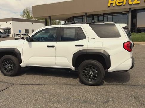 Used 2025 Toyota 4Runner SR5 AWD/4WD image 6