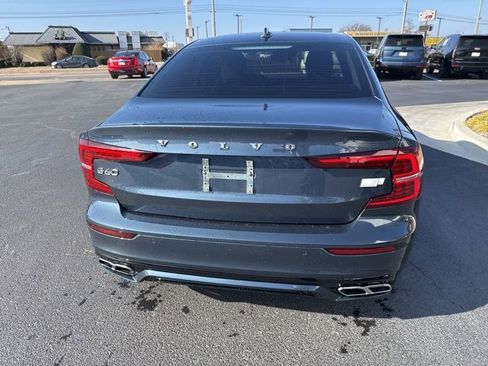 Used 2022 Volvo S60 T8 R-Design Expression w/ Advanced Package image 17