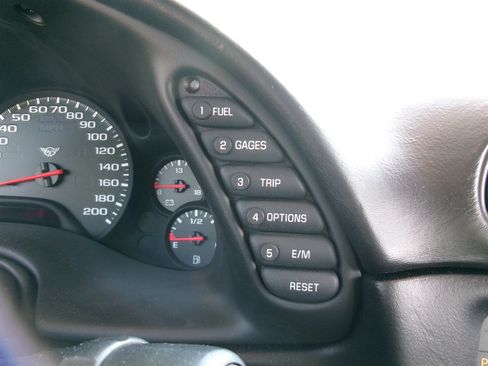 Used 1999 Chevrolet Corvette Coupe w/ Roof Pkg RWD image 17