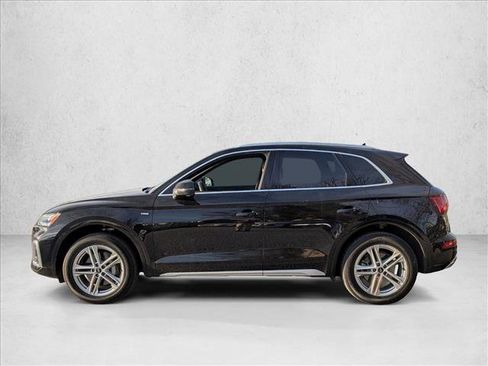 Used 2023 Audi Q5 e Premium Plus w/ Premium Plus Package image 7