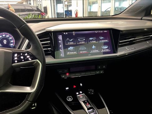 Used 2024 Audi Q4 e-tron Premium Plus w/ Premium Plus image 6