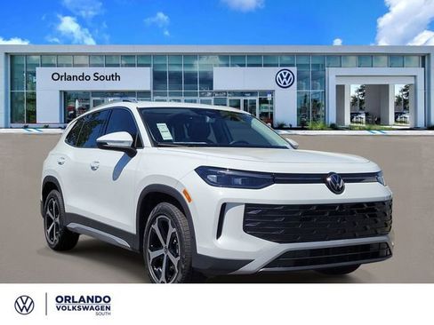 New 2026 Volkswagen Tiguan SE FWD image 1