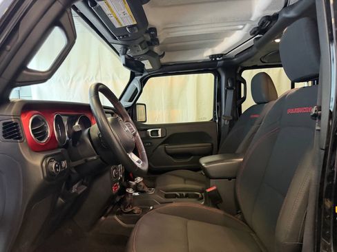 Used 2023 Jeep Gladiator Rubicon w/ Cold Weather Group AWD/4WD image 5