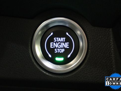 Used 2025 Chevrolet Traverse LT image 32