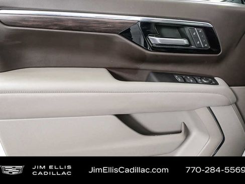Used 2025 Chevrolet Tahoe LT AWD/4WD image 6