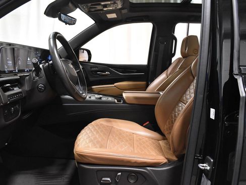 Used 2022 Cadillac Escalade ESV Sport w/ Touring Package AWD/4WD image 2
