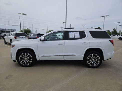 Used 2023 GMC Acadia Denali AWD/4WD image 4