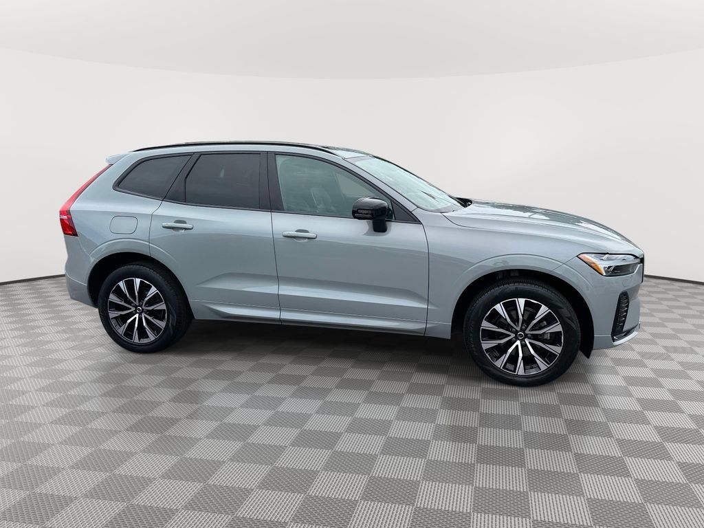 Certified 2024 Volvo XC60 B5 Core w/ Protection Package Premier AWD/4WD image 3