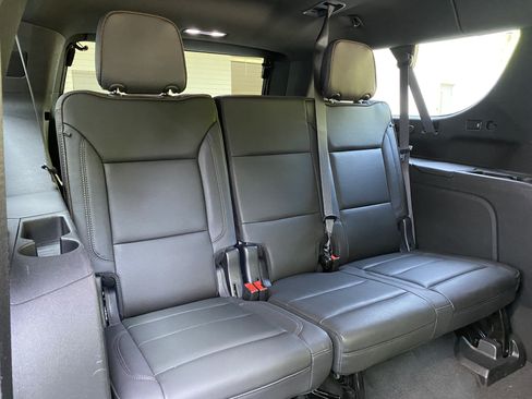 Used 2023 Chevrolet Suburban High Country w/ Premium Package RWD image 40