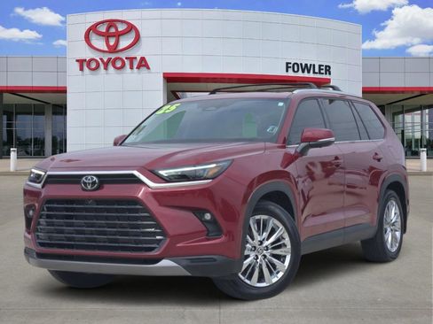 Used 2025 Toyota Grand Highlander AWD image 1