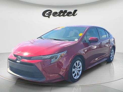 Used 2024 Toyota Corolla LE FWD image 1