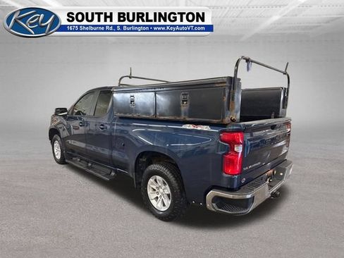 Used 2022 Chevrolet Silverado 1500 LT AWD/4WD image 4