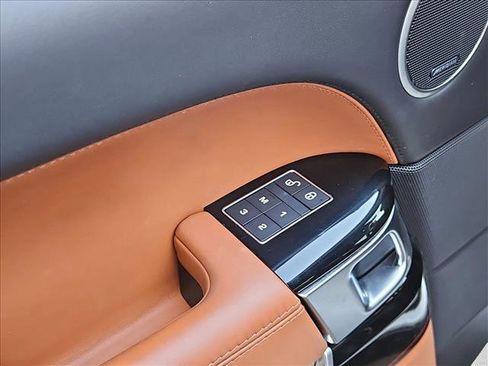 Used 2017 Land Rover Range Rover SV Autobiography Dynamic AWD/4WD image 12