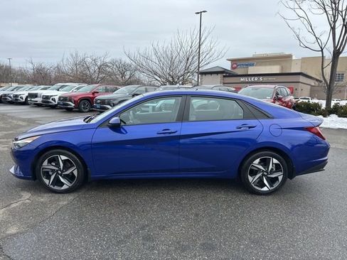 Certified 2023 Hyundai Elantra SEL w/ Convenience Package image 20