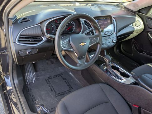 Used 2023 Chevrolet Malibu LT image 12