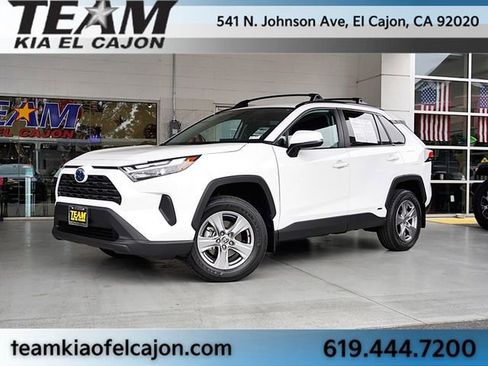 Used 2024 Toyota RAV4 XLE AWD/4WD image 2