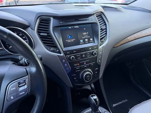 Used 2017 Hyundai Santa Fe Limited FWD image 22
