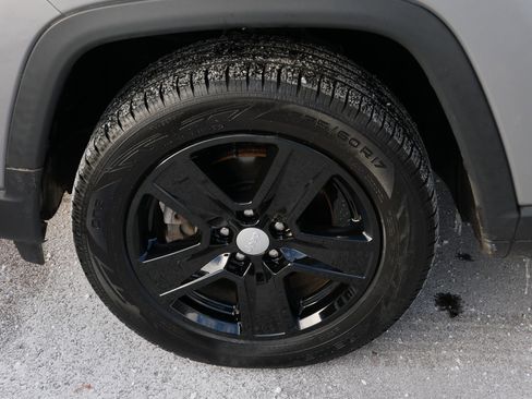 Used 2022 Jeep Compass Latitude image 15