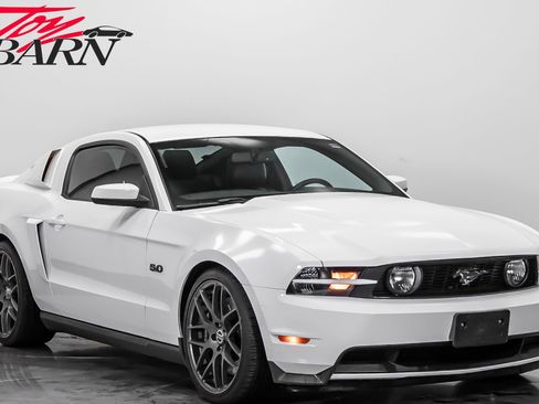 Used 2012 Ford Mustang GT Premium image 7