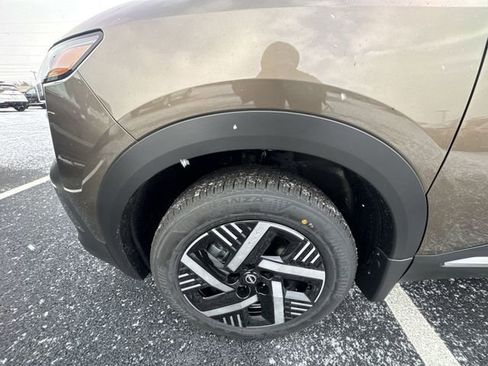 New 2026 Nissan Kicks SV image 10