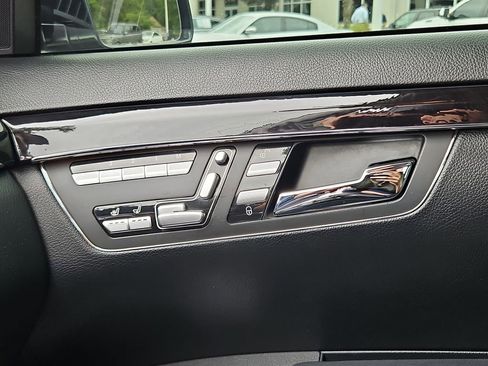 Used 2011 Mercedes-Benz S 550 image 26