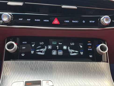 New 2026 Genesis GV70 2.5T Sport Prestige AWD/4WD image 31