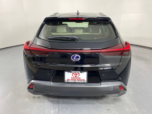 Used 2022 Lexus UX 250h w/ Premium Package image 5