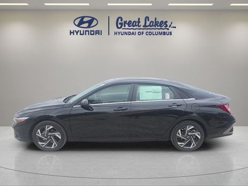 New 2026 Hyundai Elantra Limited FWD image 2