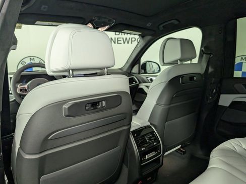 New 2026 BMW X7 xDrive40i w/ M Sport Package image 14