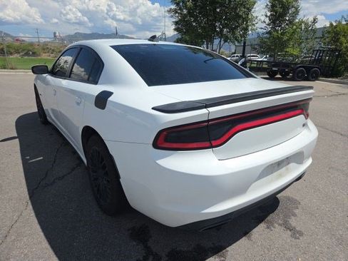 Used 2017 Dodge Charger R/T RWD image 5