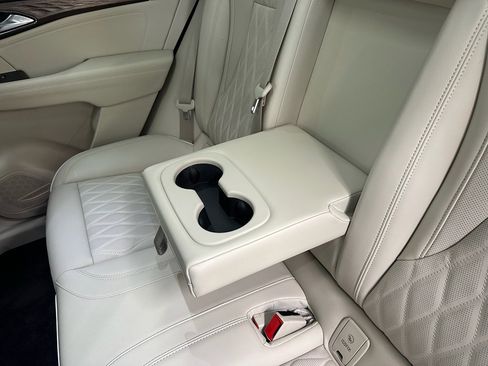 Certified 2023 Buick Envision Avenir image 32