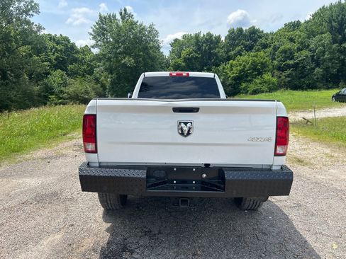 Used 2018 RAM 3500 Tradesman w/ Chrome Appearance Group AWD/4WD image 4