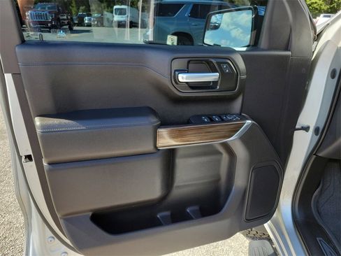 Used 2021 Chevrolet Silverado 1500 LT image 20